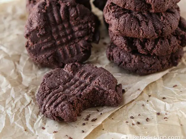 5 Ingredient Keto Chocolate Cookies