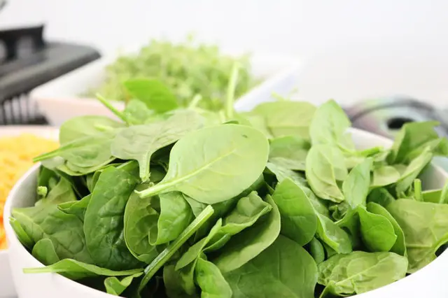 Spinach keto vegetable