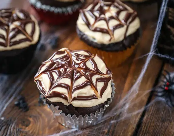 Healthy Low-Carb Halloween Spiderweb Cupcakes