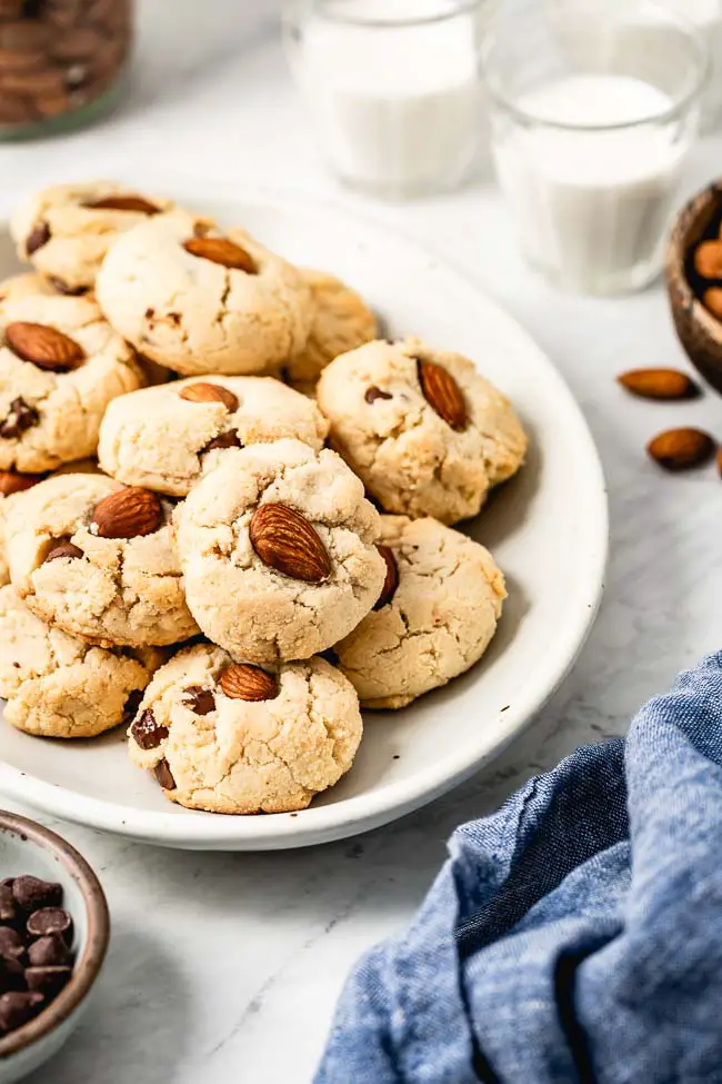 Almond Flour Cookies with Chocolate Chips
