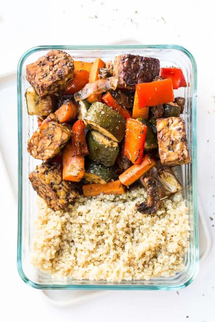 Roasted Vegetable Quinoa Meal Prep Bowls