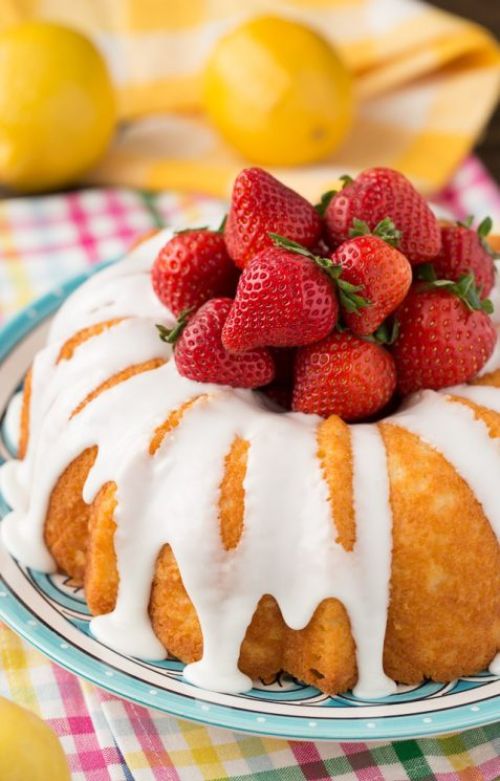 Healthy Lemon Bundt Cake