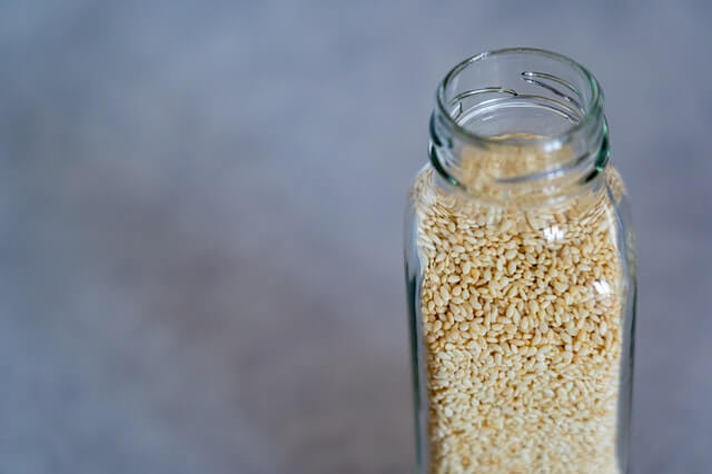 Sesame seeds foods for clearer skin