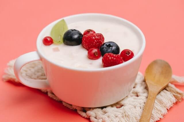 Yoghurt foods for clearer skin