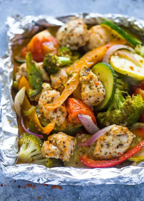 Easy Baked Italian Chicken and Veggie Packets