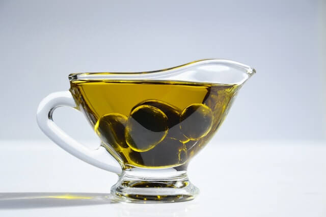 Olive oil for healthy skin