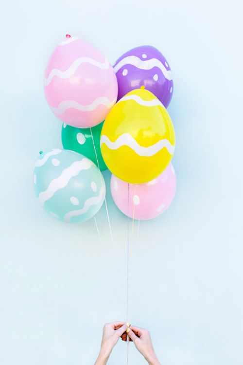 DIY Easter Egg Balloons