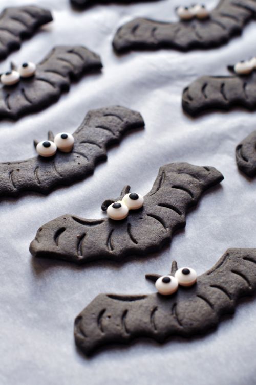Black Bat Halloween Cookies