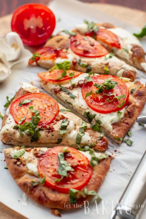 Easy Margherita Flatbread Pizza