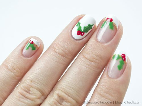Mistletoe Christmas Nails