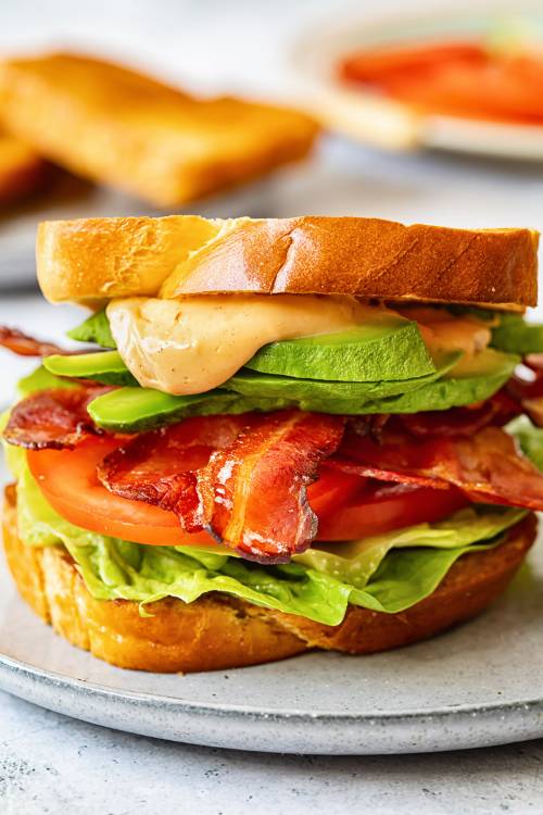 Maple BLT Sandwich with Smoky Chipotle Sauce