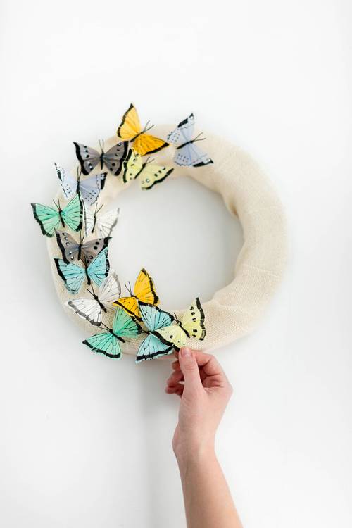 DIY Floating Butterfly Burlap Wreath