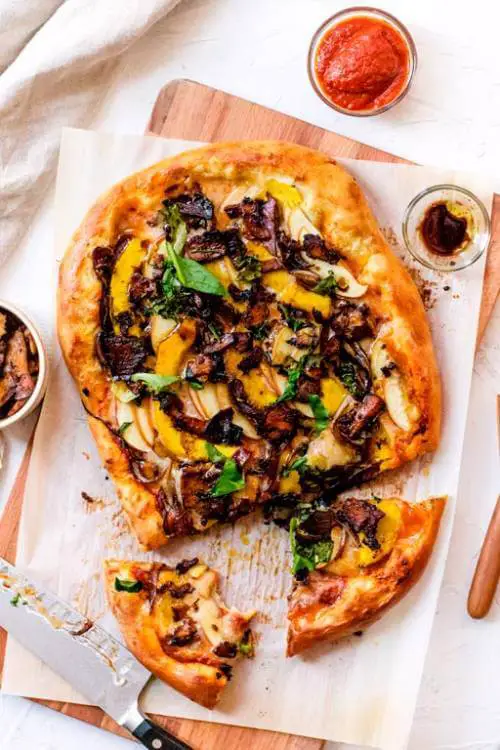 Vegan Squash and “Bacon” Pizza