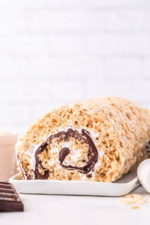 Rolled S'mores Rice Krispie Treats