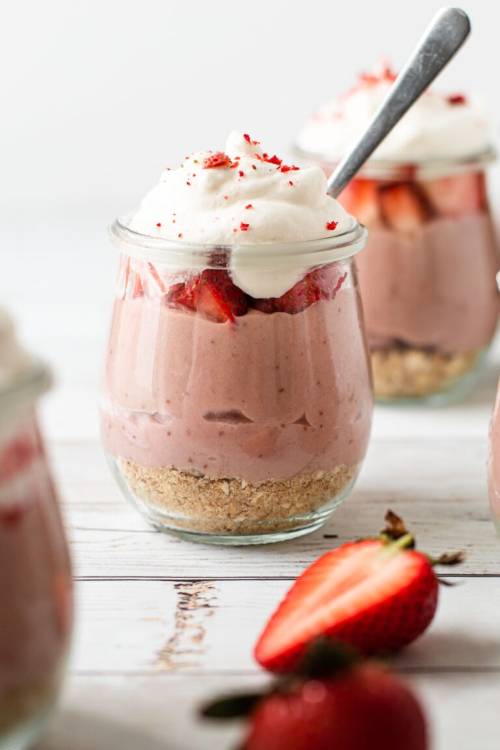 Strawberry Pretzel Dessert Jars