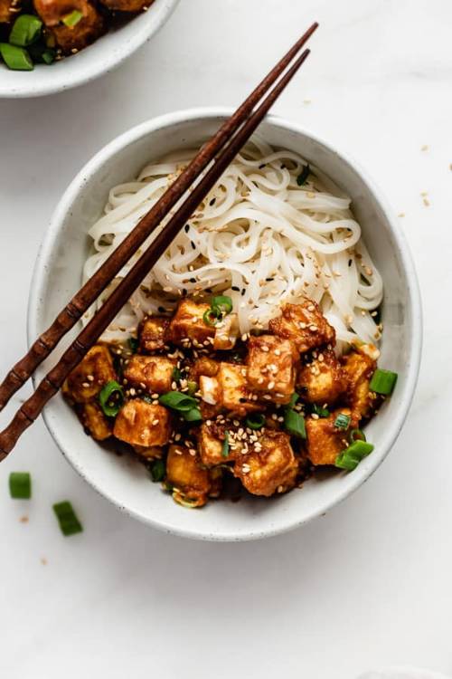 Spicy Baked Peanut Butter Tofu