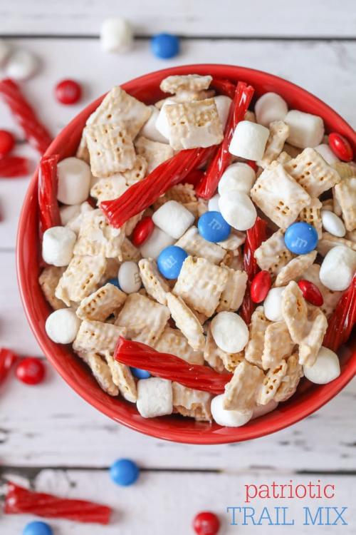 Sweet And Crunchy Patriotic Trail Mix