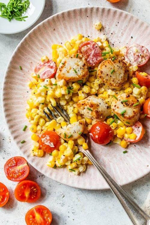 Scallops with Corn and Tomatoes