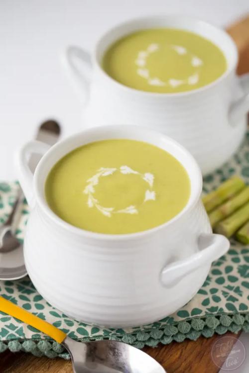 Chilled Creamy Asparagus Soup