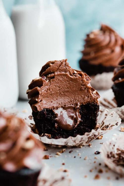 Nutella Chocolate Cupcakes With Nutella Cream Cheese Frosting