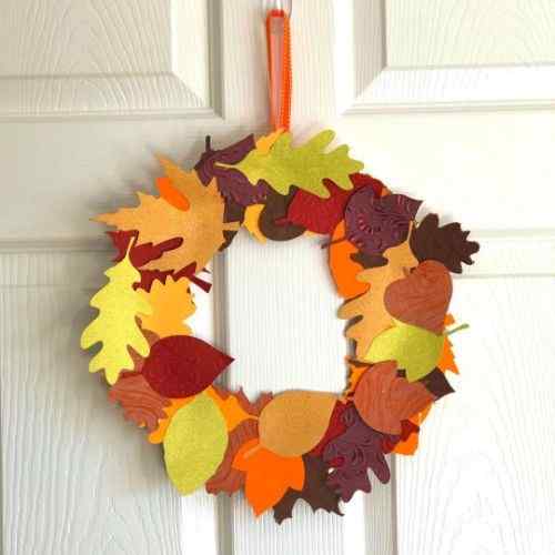 DIY Autumn Paper Leaf Wreath