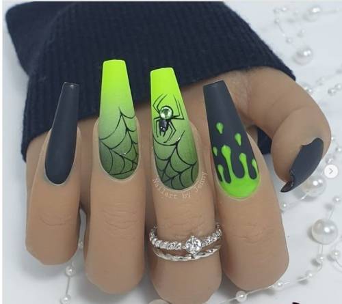 Green Spider Halloween Nails