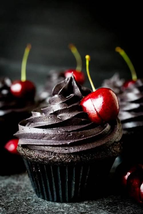 Halloween Black Cupcakes With Cherry Filling
