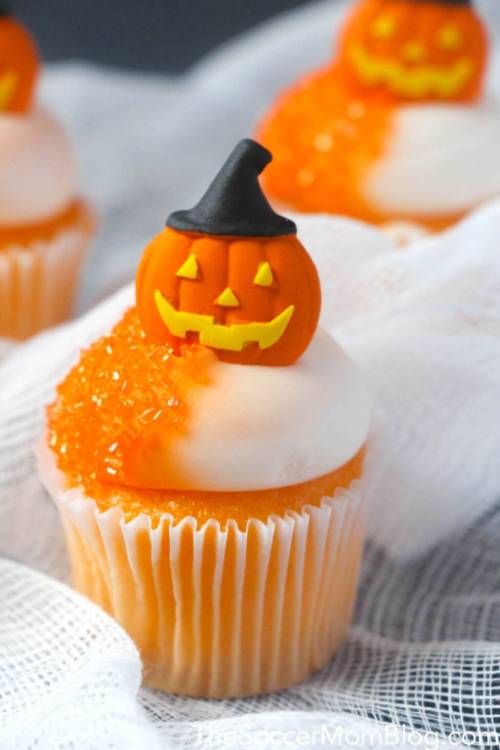 Creamsicle-flavored Mini Orange Halloween Cupcakes