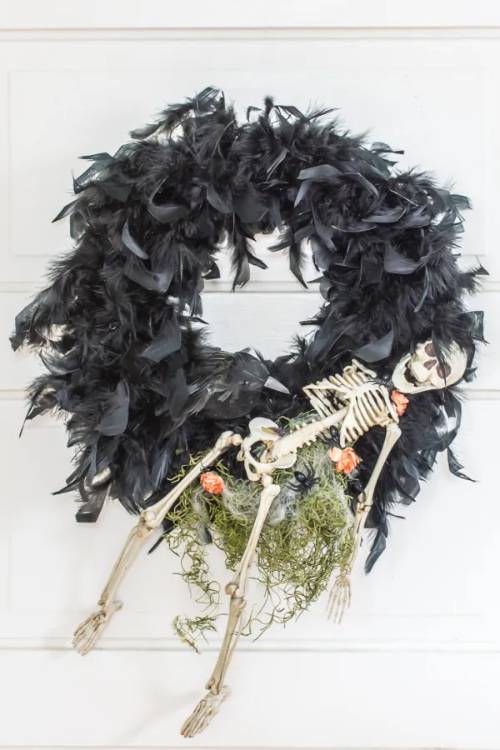 Creepy Skeleton DIY Halloween Wreath