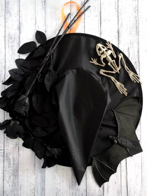 Wicked Witch Hat Halloween Wreath