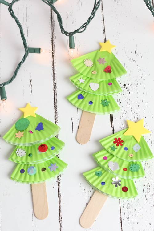 Christmas Tree Craft With Cupcake Wrappers