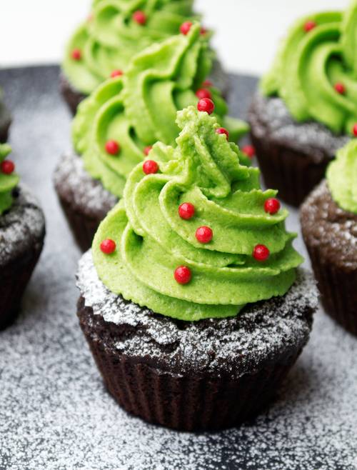 Healthy Christmas Tree Cupcakes