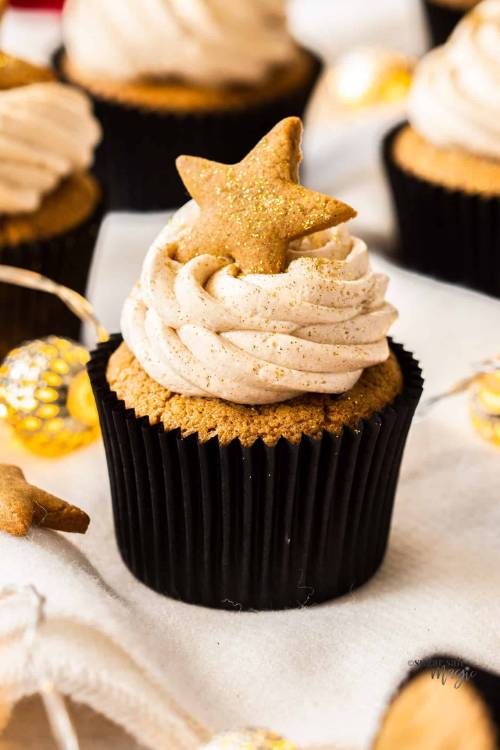 Gingerbread Cupcakes with Cinnamon Buttercream Frosting