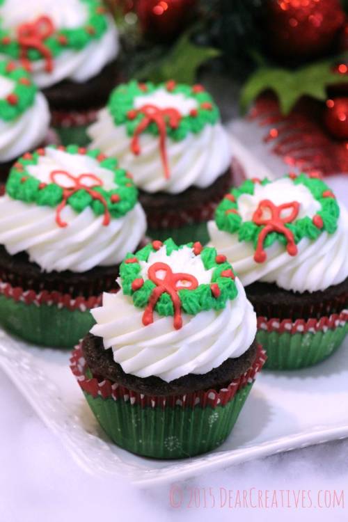 Wreath Cupcakes