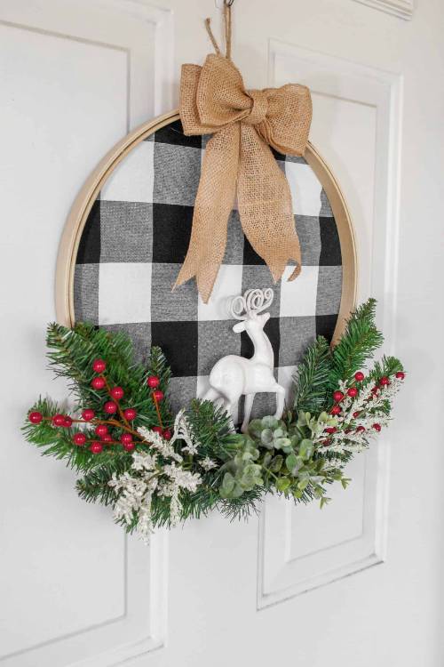 Stylish DIY Christmas Wreath With Buffalo Check