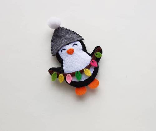 Felt Penguin Christmas Craft