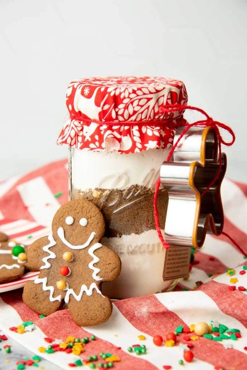 Gingerbread Cookie Mix Jars